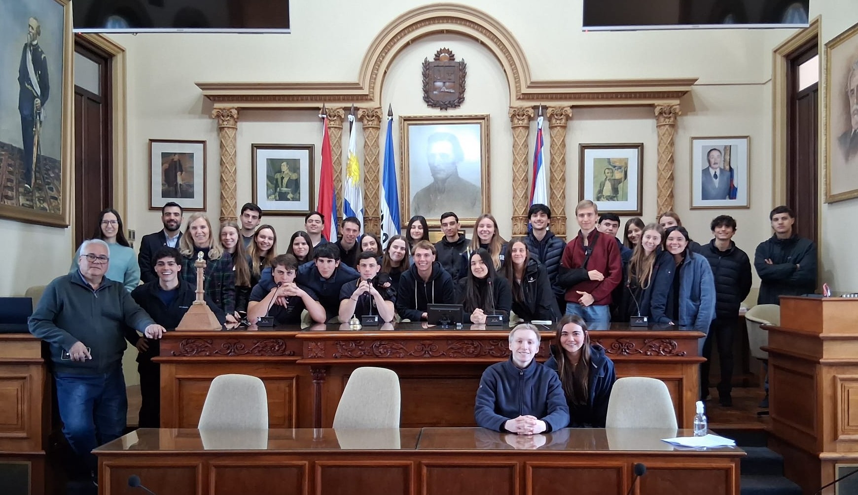 VISITA A LA JUNTA DEPARTAMENTAL ALUMNOS DEL COLEGIO Y LICEO NUESTRA SEÑORA DEL ROSARIO.