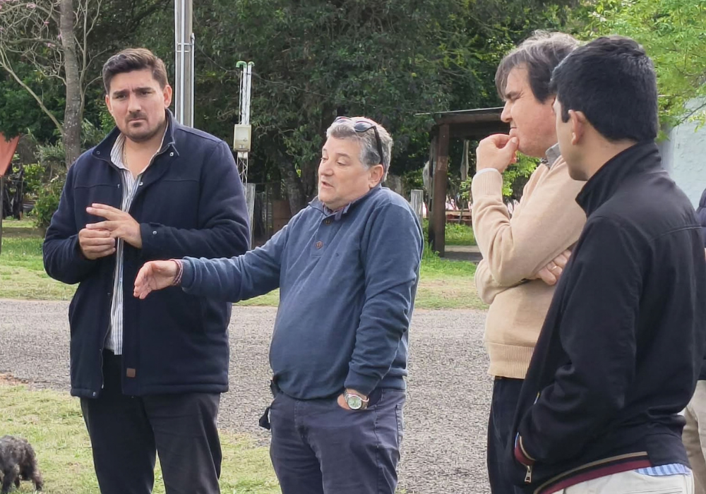 Avances Importantes para Mevir Constancia. Reunión clave por obras de obras de desagües pluviales.