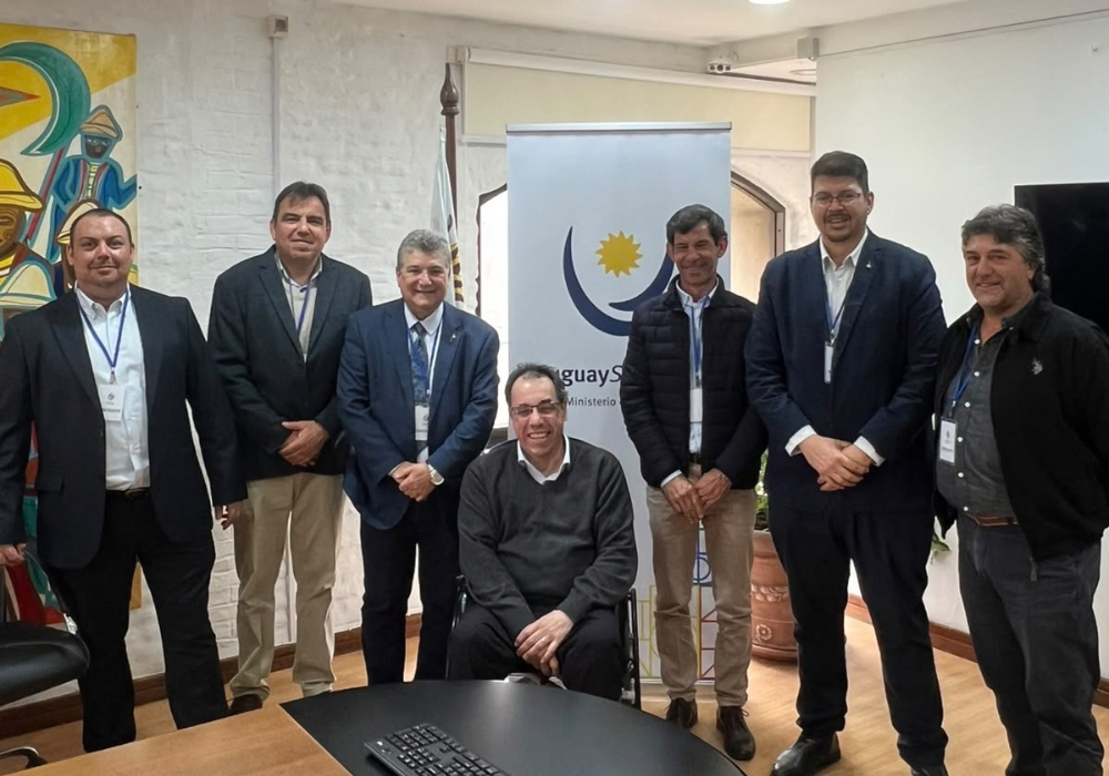 Reunión con Ministro de Turismo, Pablo Menoni por infraestructura financiera en Termas de Guaviyú